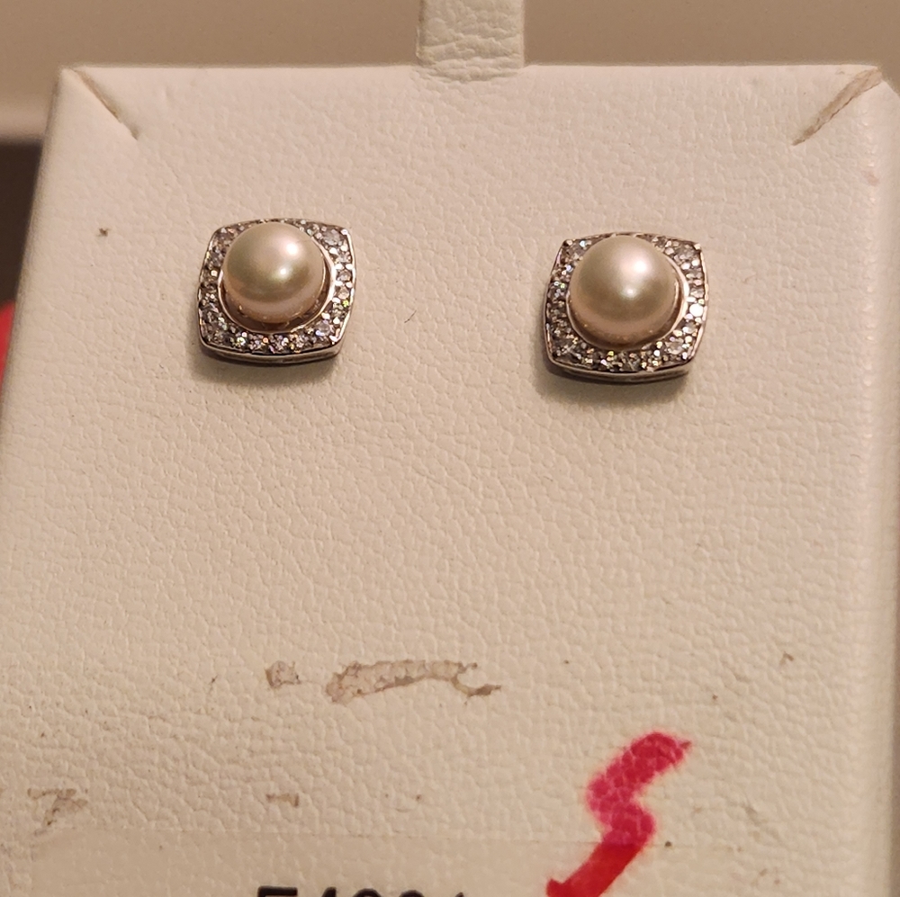 NEW STERLING SILVER 925 "FAUX PEARL AND CRYSTAL" STUD EARRINGS